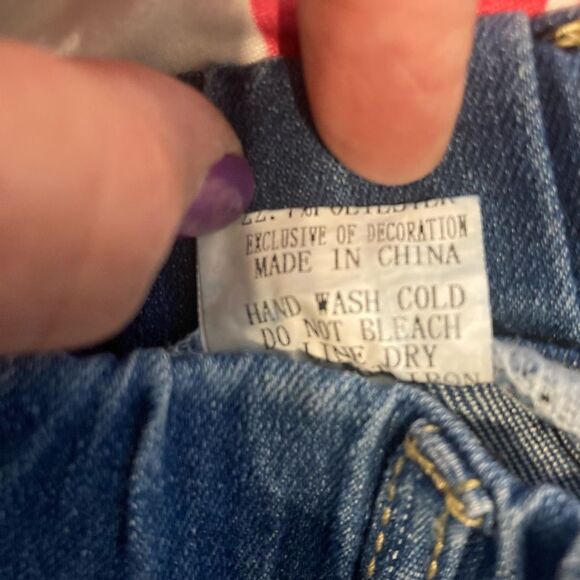 Girl's Toddler St. Patrick's day outfit, Clover Ruffled Shirt & Denim Leggings - Picture 5 of 6